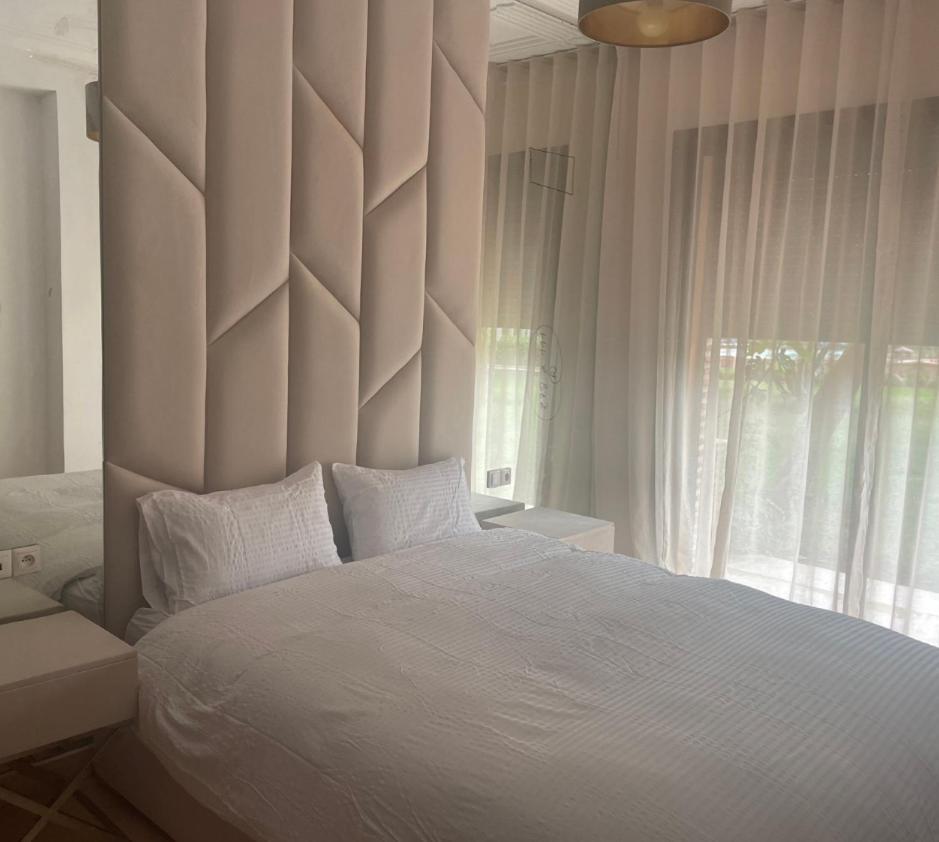 Appartamento Garden House , Free Gym, Wi-fi, Parking, International Channels *